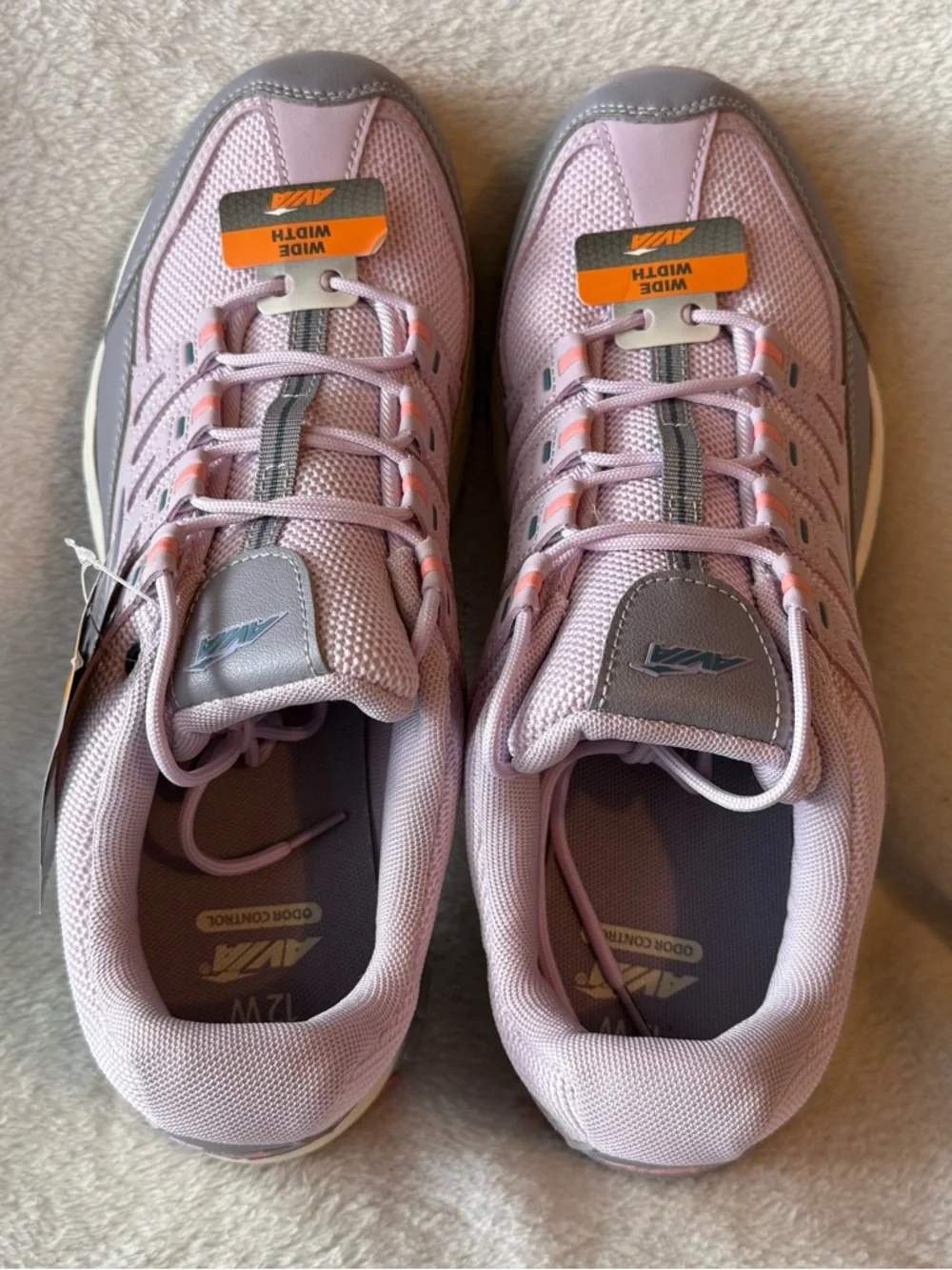 Avia light purple